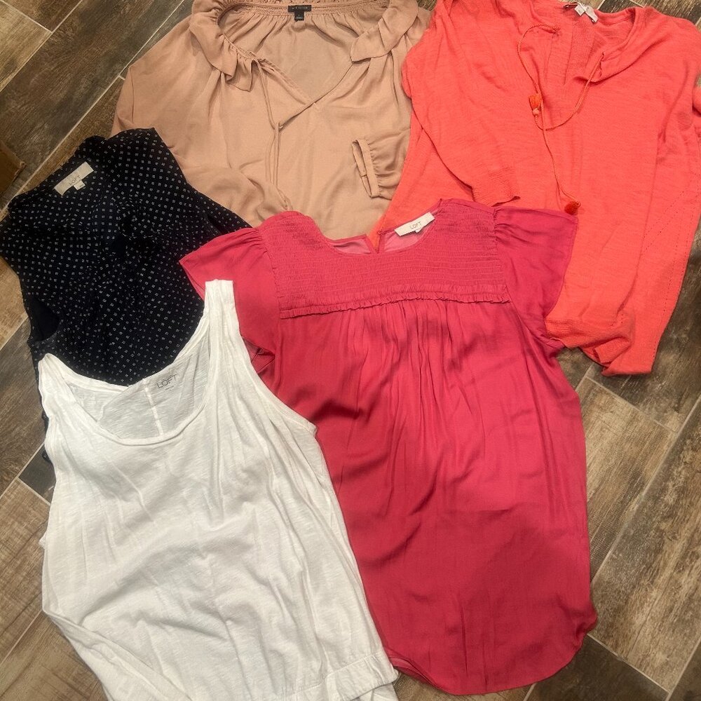 Lot of Ann Taylor Loft tops - size Large
